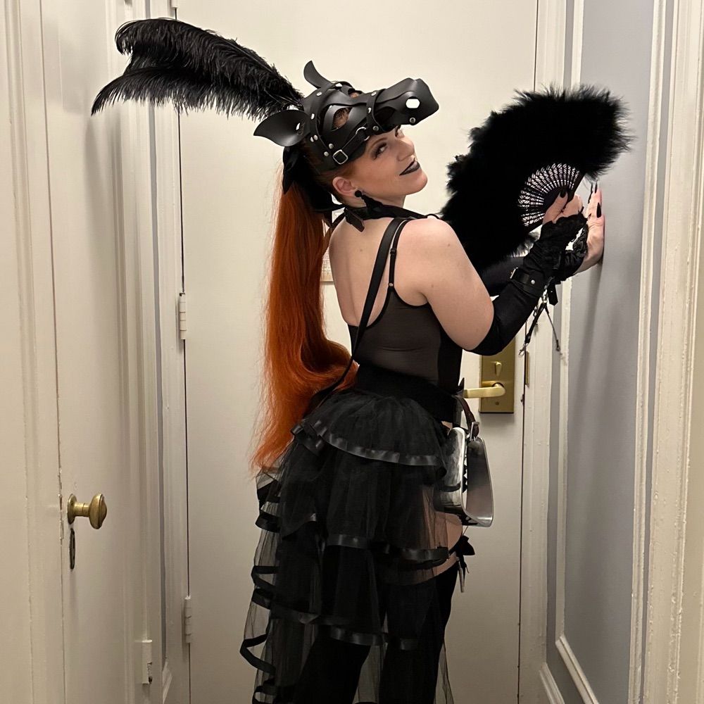 Saffron Lenore