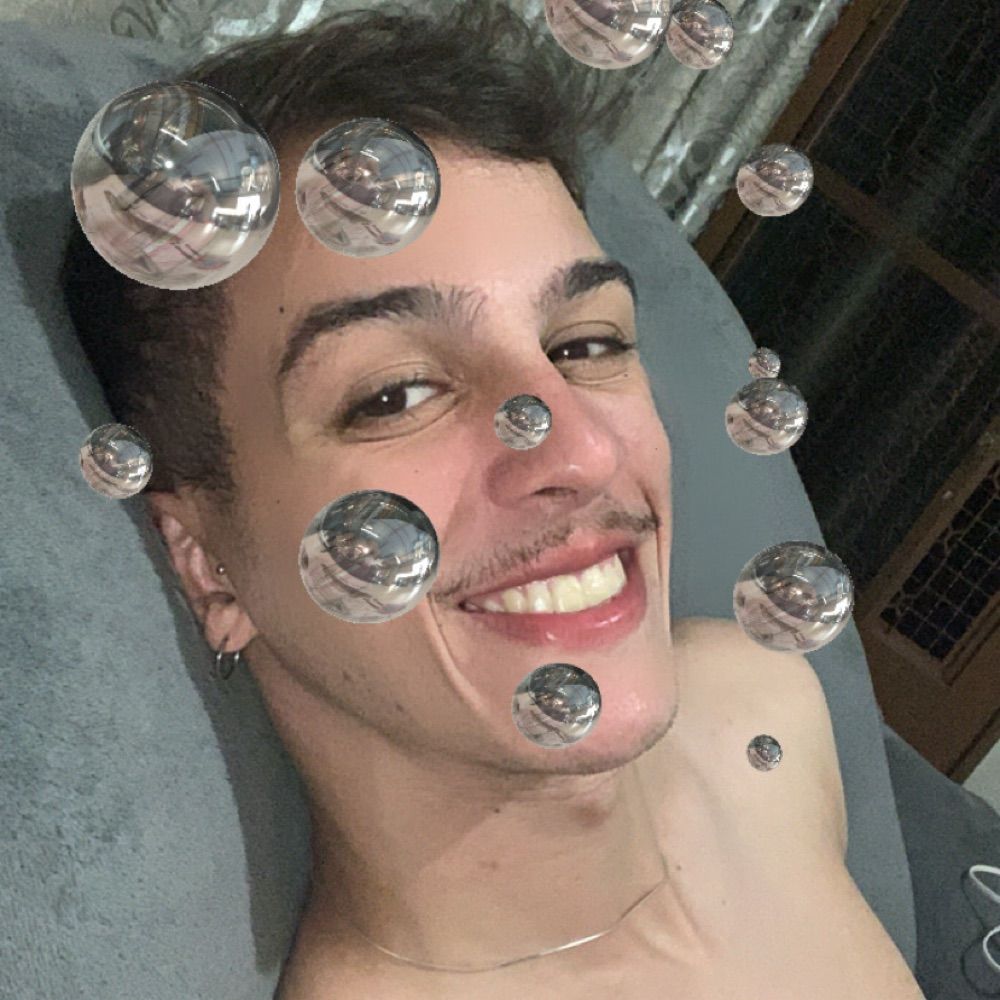 Renan Barcelos 