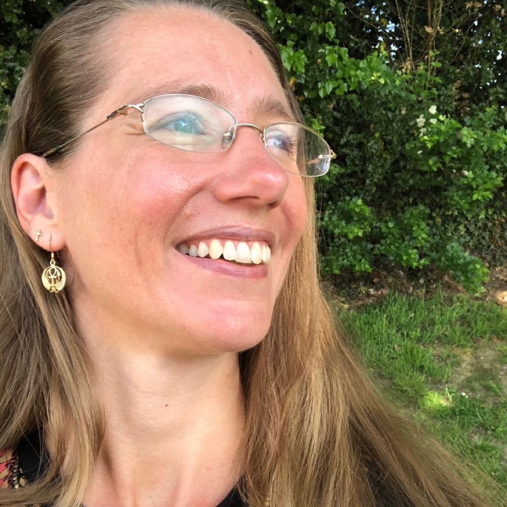 Suzanne Arnold editor's avatar