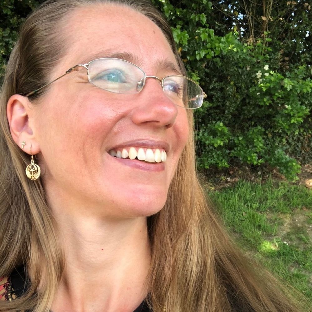 Suzanne Arnold editor