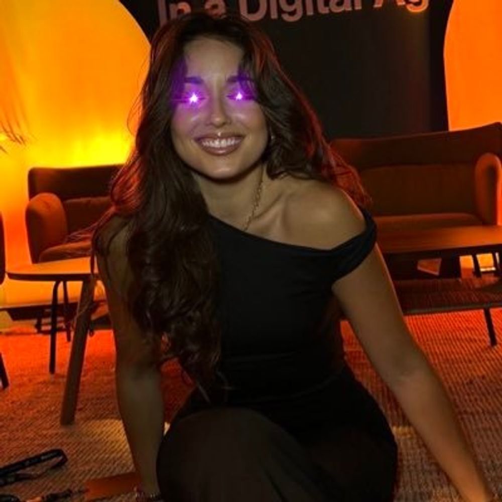 Isabella⚡️