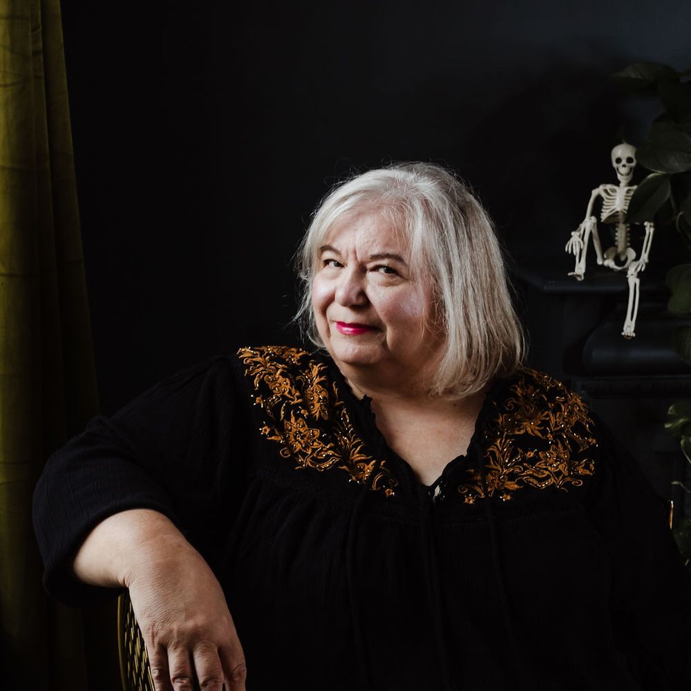 Toni "Leigh Perry" Kelner