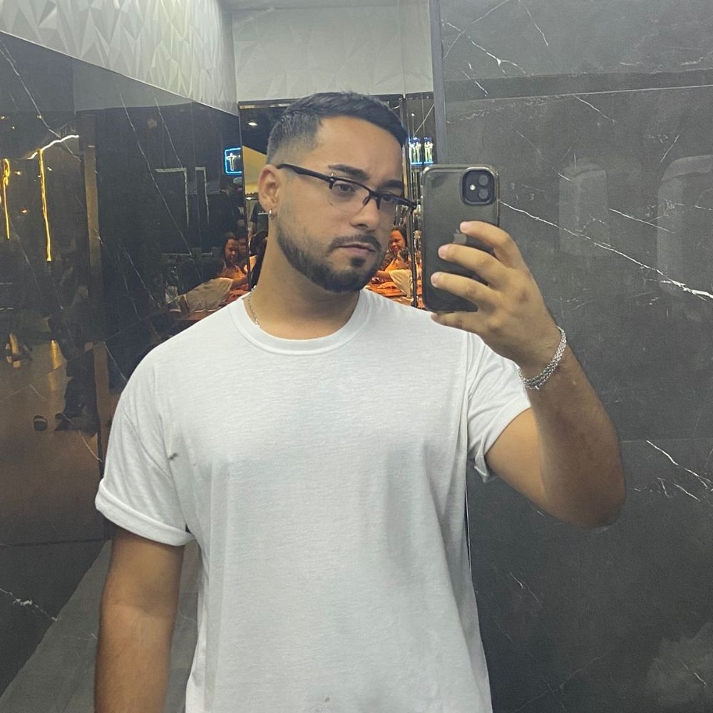 Thi Oliveira 