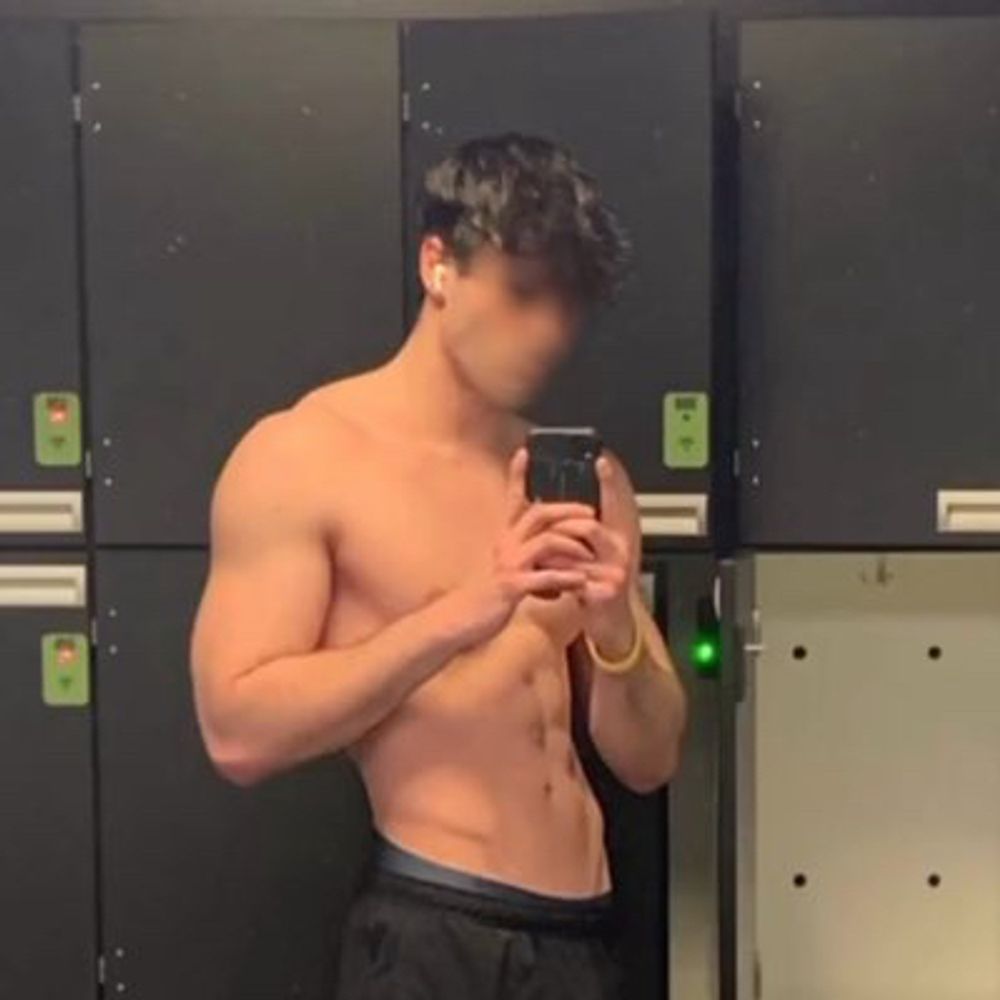 TOM 🔥 | StraightBoy💪
