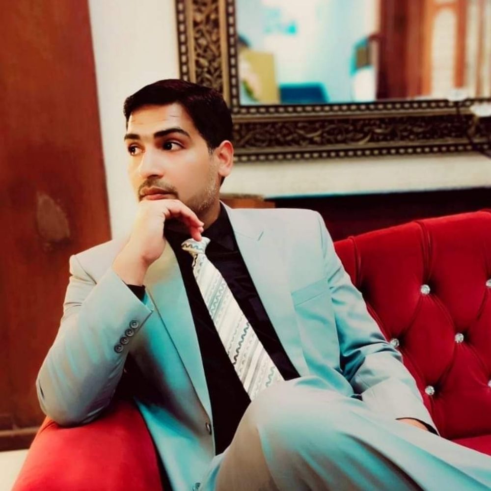 Waqas J Butt