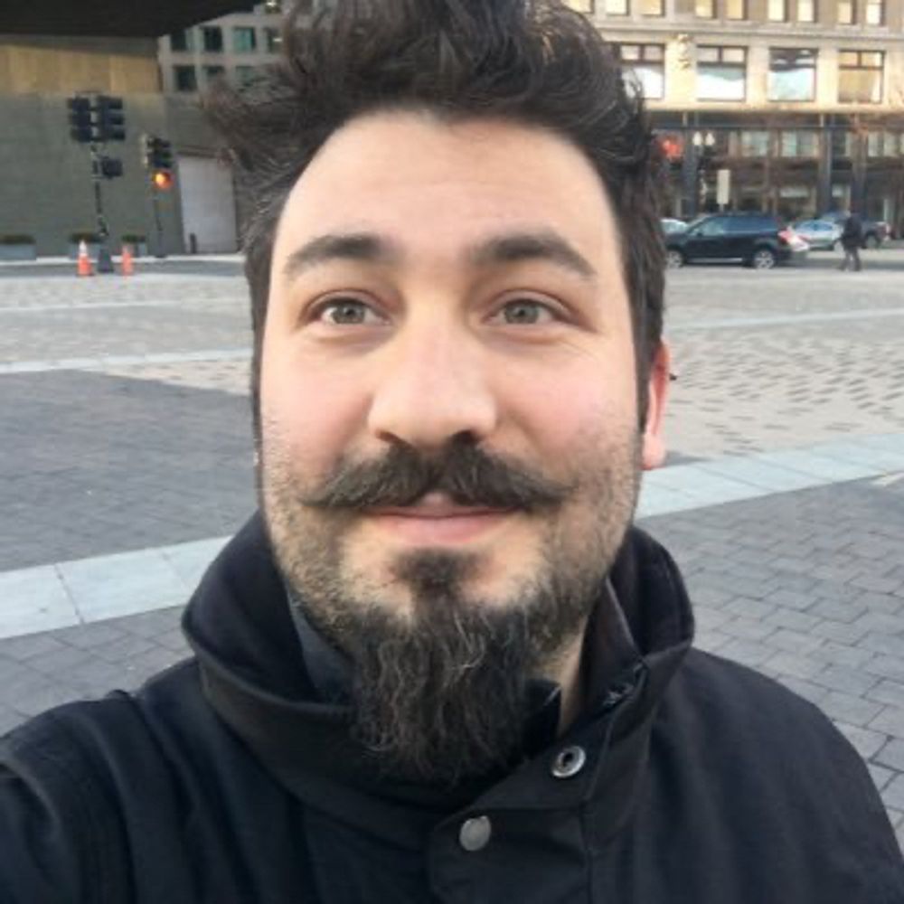 Dr. Kutlu Kaya