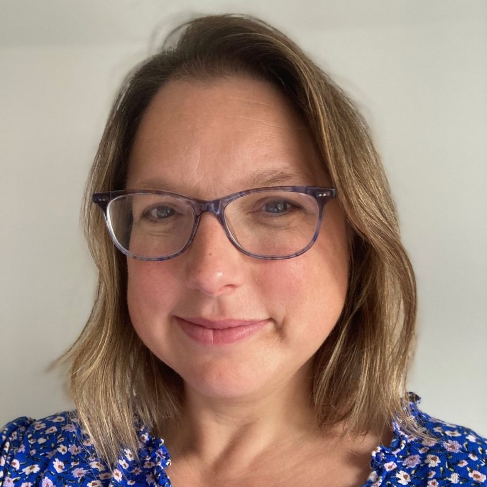Dr Clare Thomas