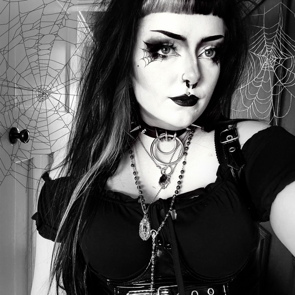 𝕮𝖍𝖆𝖗𝖑 🦇