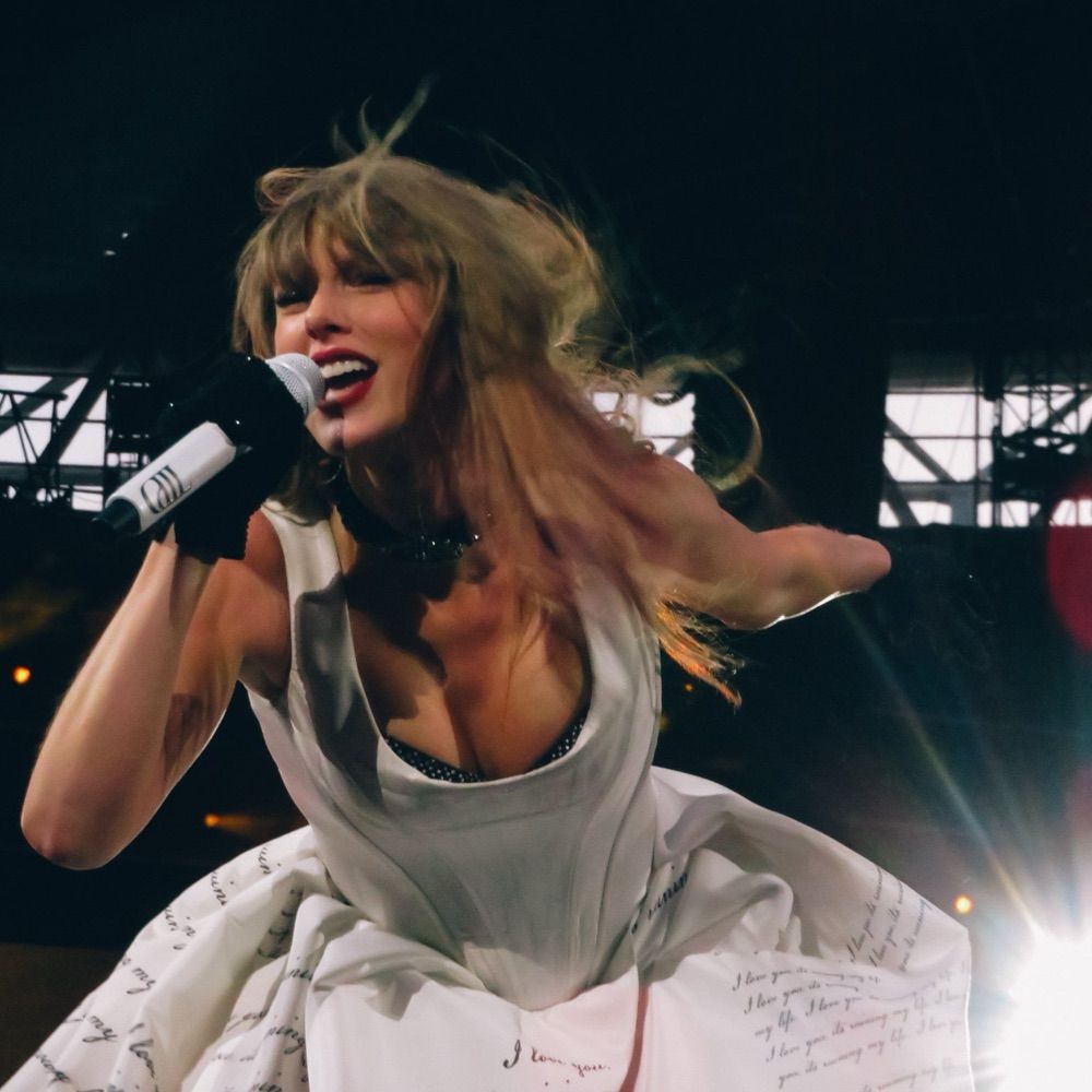 julia (taylor’s version)