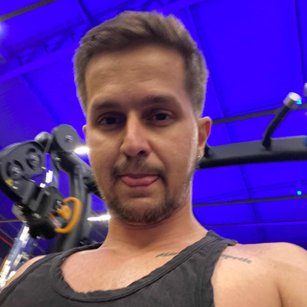 DJ Øly dos teclados