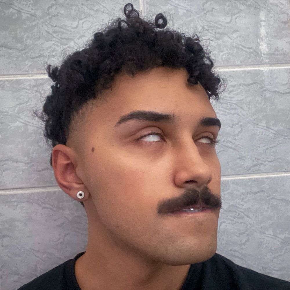 𝐹𝐸𝐿𝐼𝒫𝐸