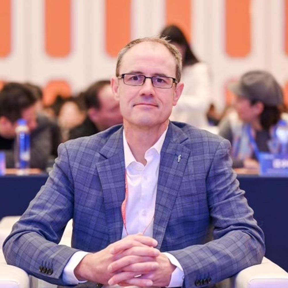 Prof Tim Woodfield