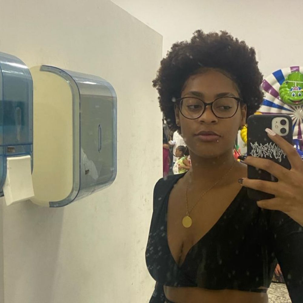 lorrayne Gomes 