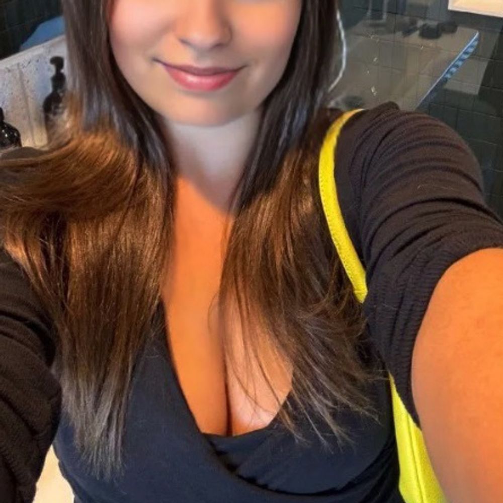 BrunettePlaytime
