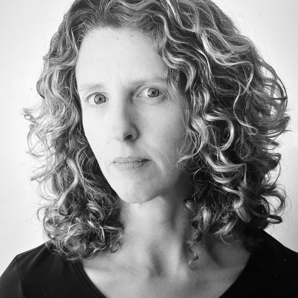 Dionne Searcey
