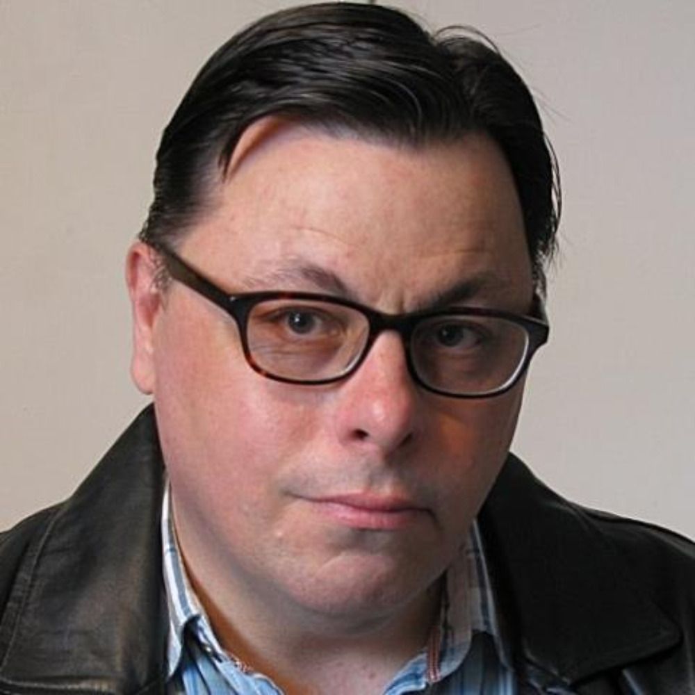 Dr Wayne Barry