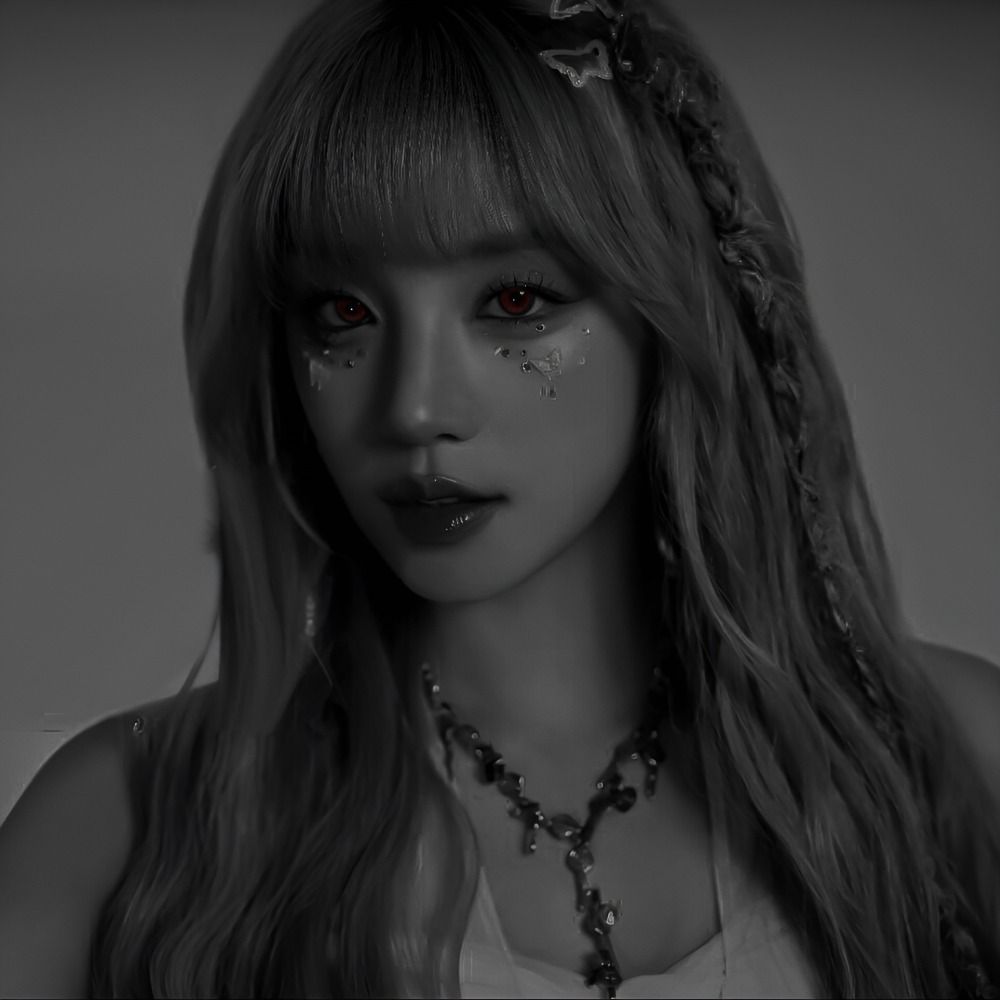 𝐄𝐢𝐥𝐞𝐞𝐧, 𝓛.
