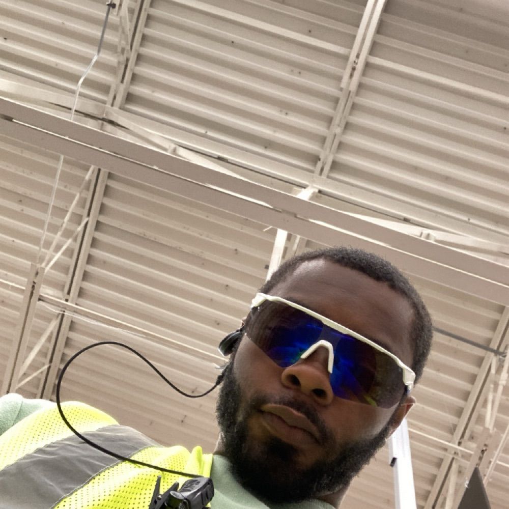 DJ