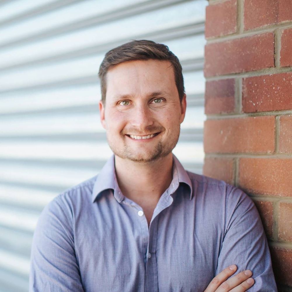 Dr Jonathan Hallett
