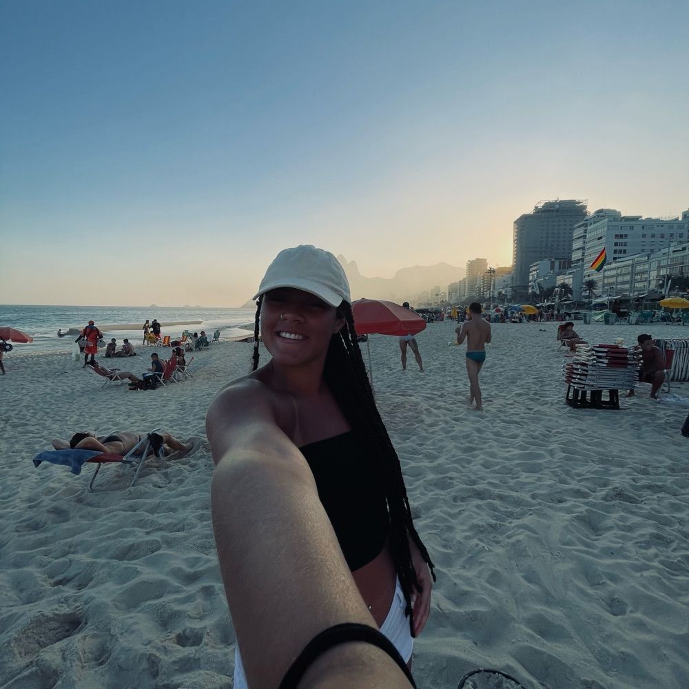 thayzinha 