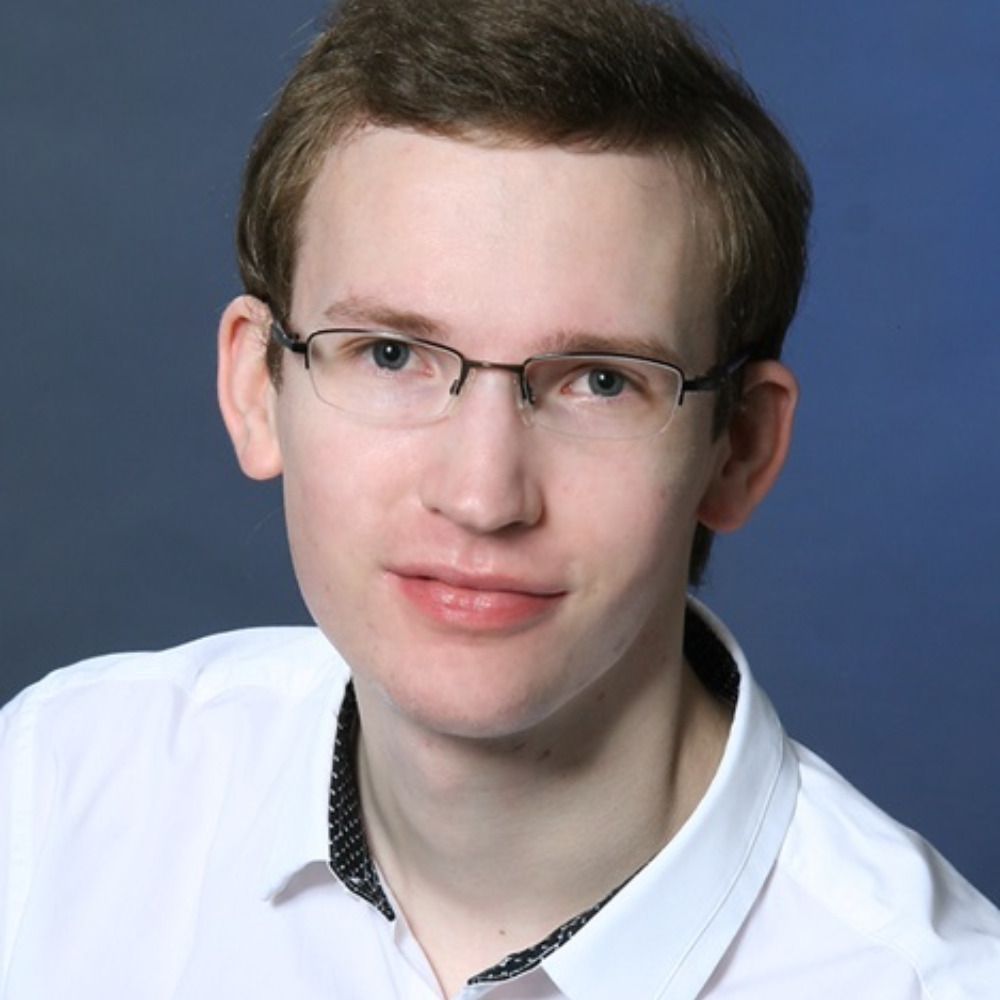 Lukas Schwengerer's avatar