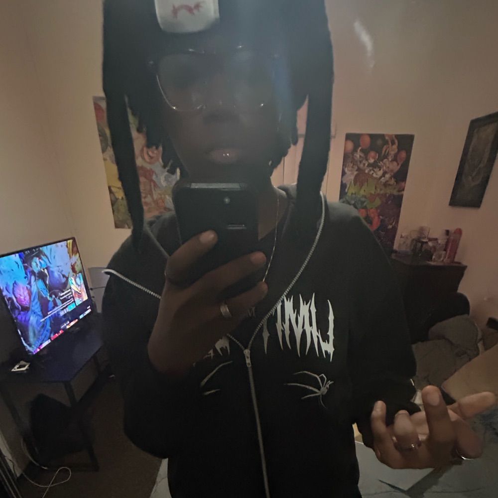Mikëy 🪬