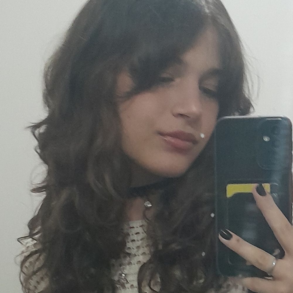 dora >.<