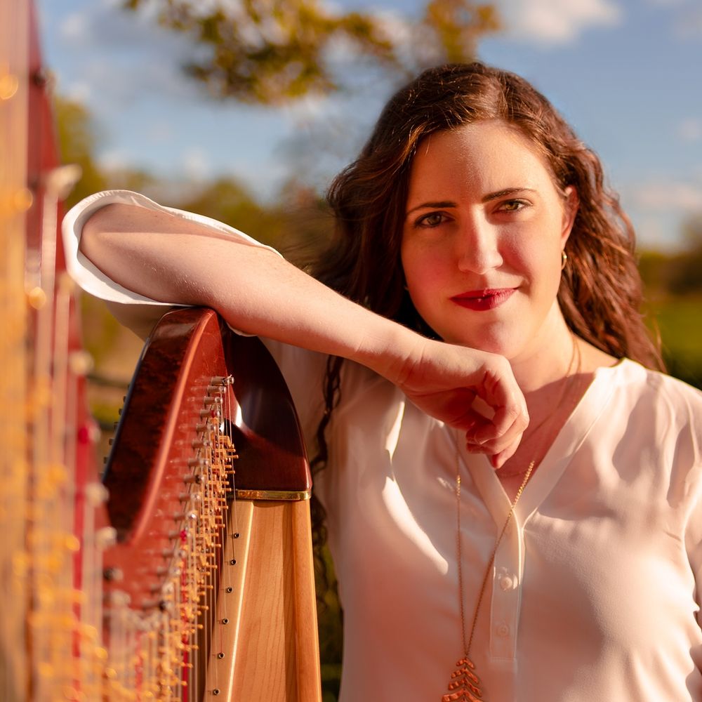Danielle Kuntz | New Music Harpist