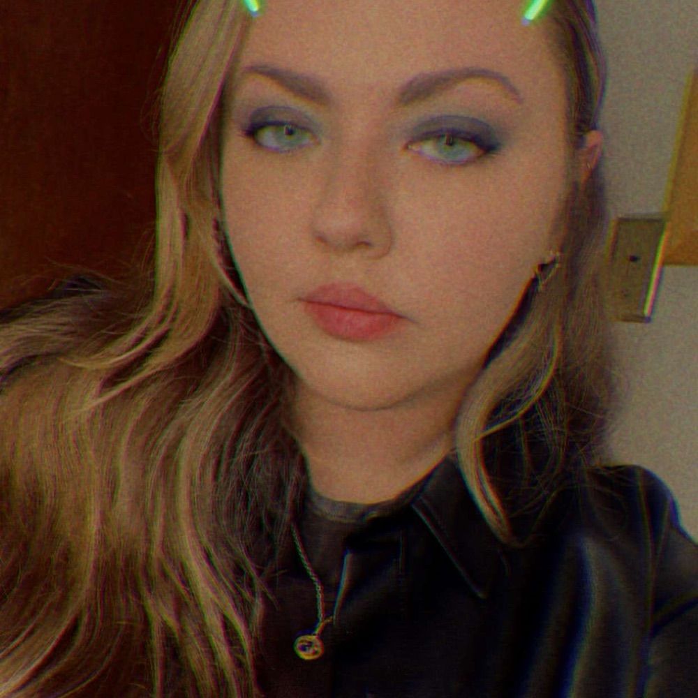 christina 🦇
