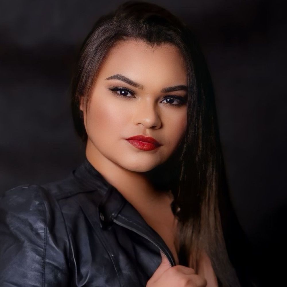 Ingrid Leonara 