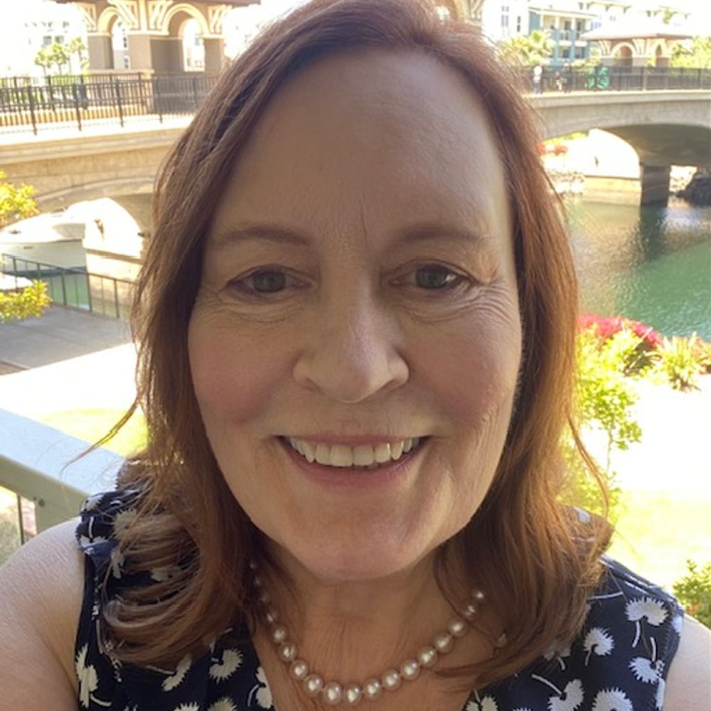 🎄🎅 Joyce Wallach, WealthyMInd™ Coach; Beach Gal Decorating🎄🎅