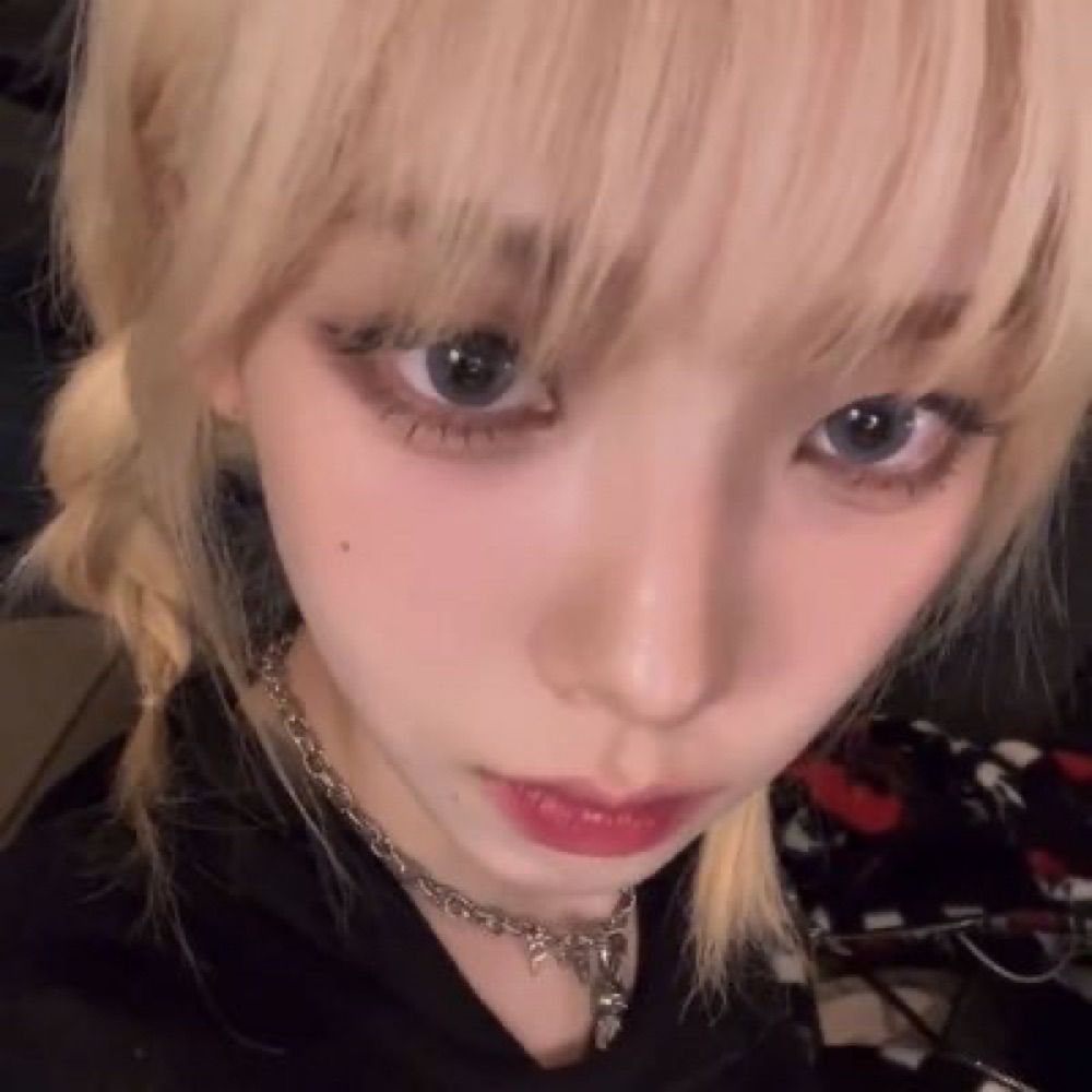 ︎ sophi ⚢︎