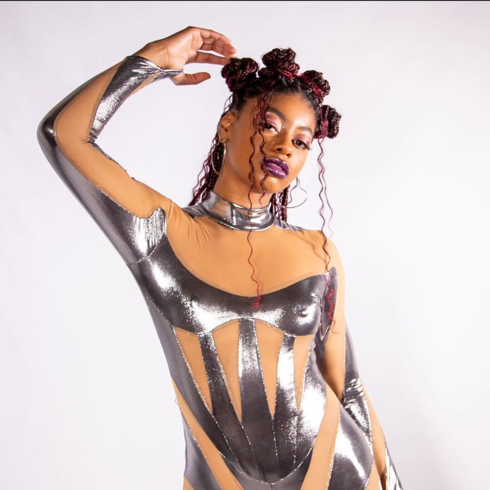 Nia