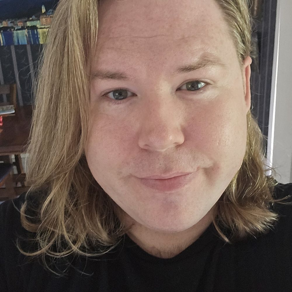 Joshua R Wozniak