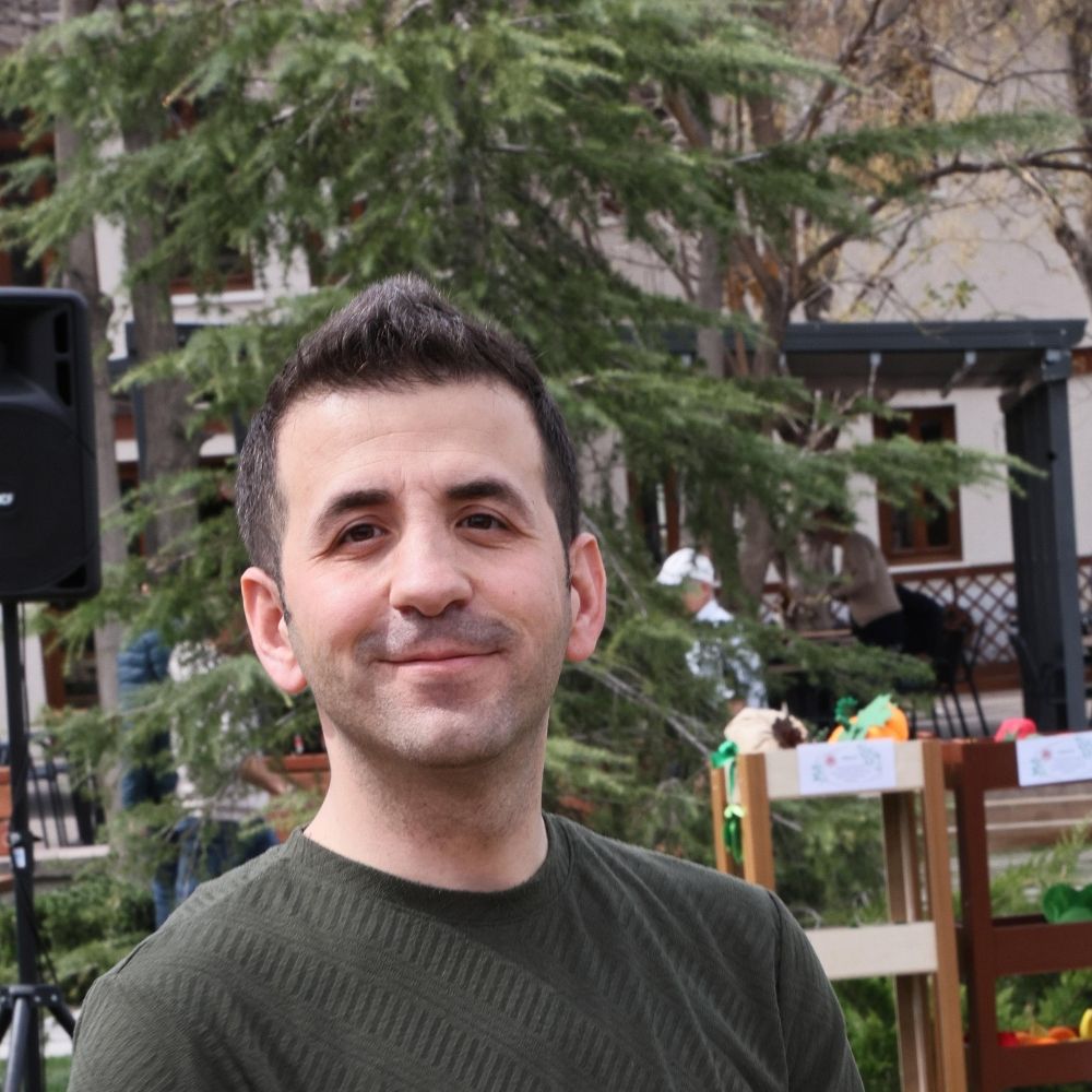 Ömer Çona