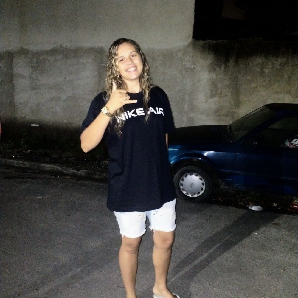 Maíra Lessa 