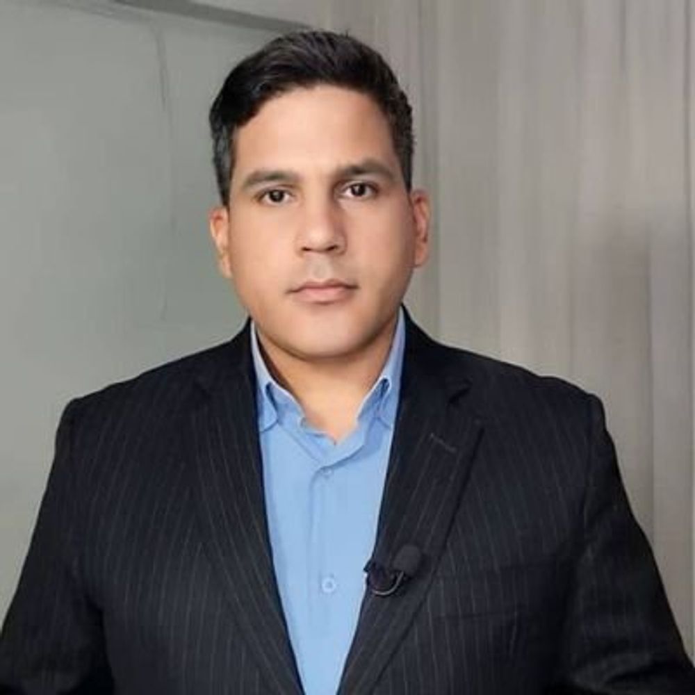 Emilio Velásquez