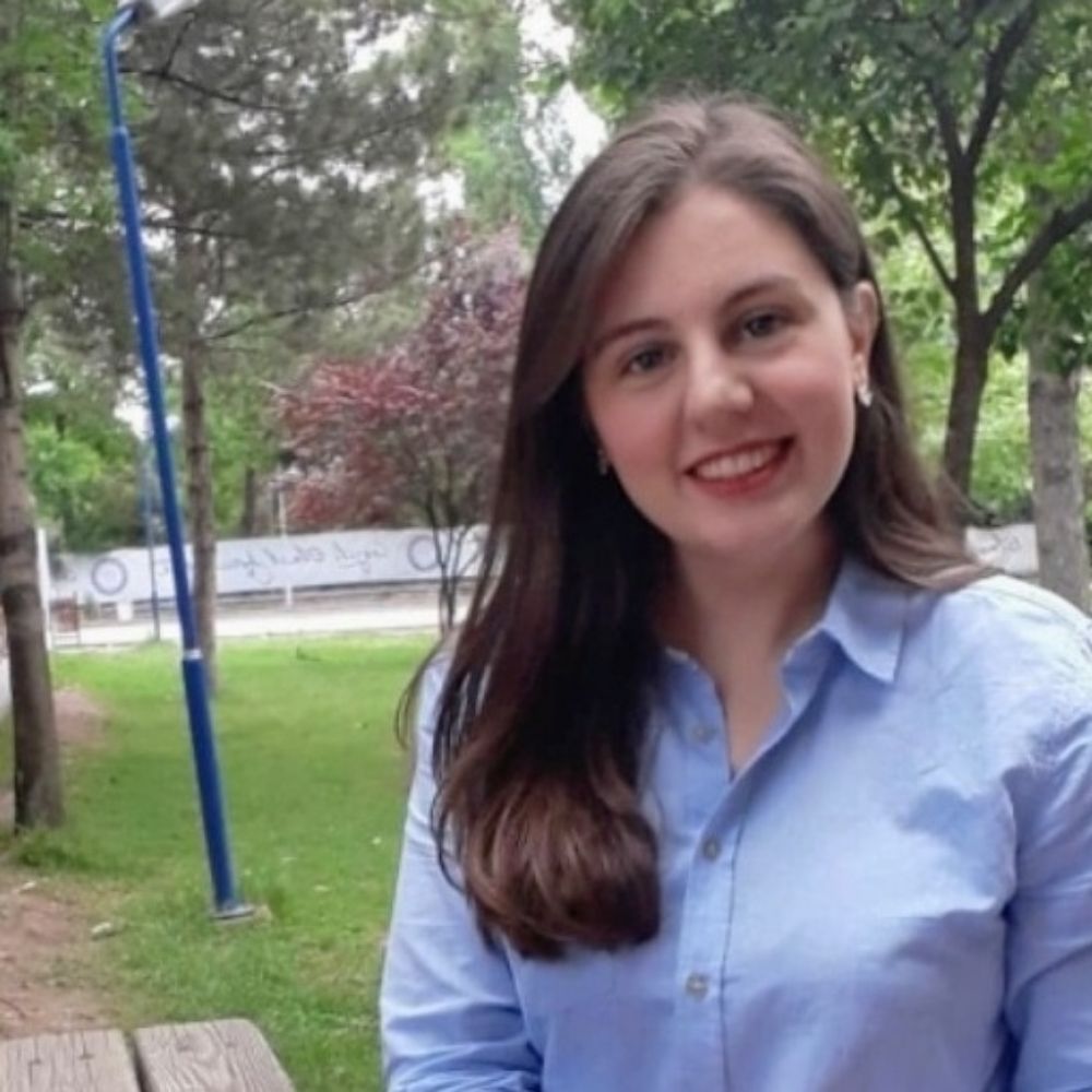 Ecem Çakmak