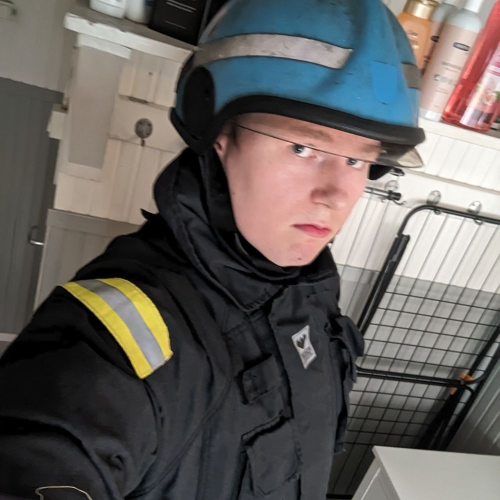 Hugo Räisä a.k.a drsenseihugo he/him