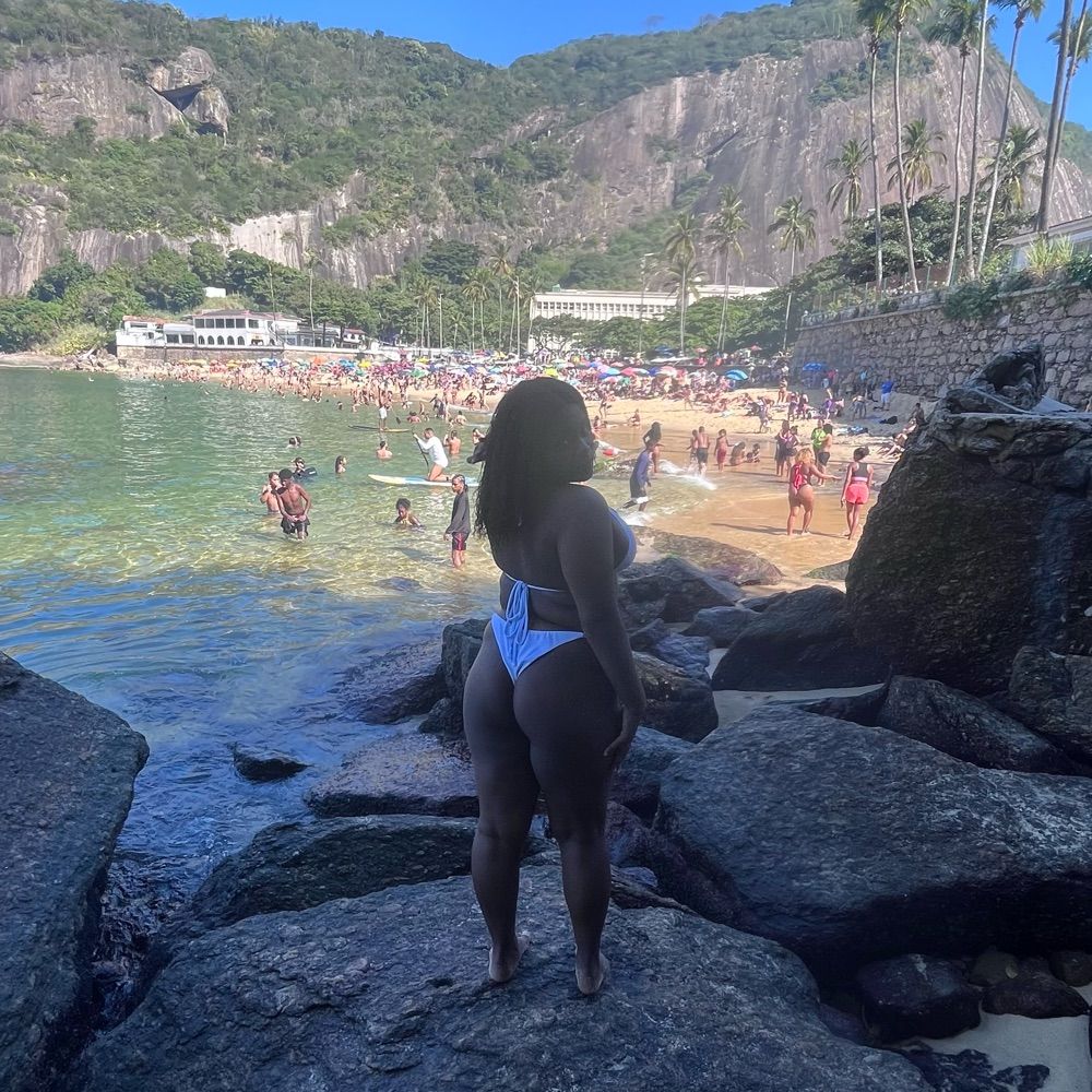 𝐸𝑚𝑖𝑙𝑙𝑦 ✰
