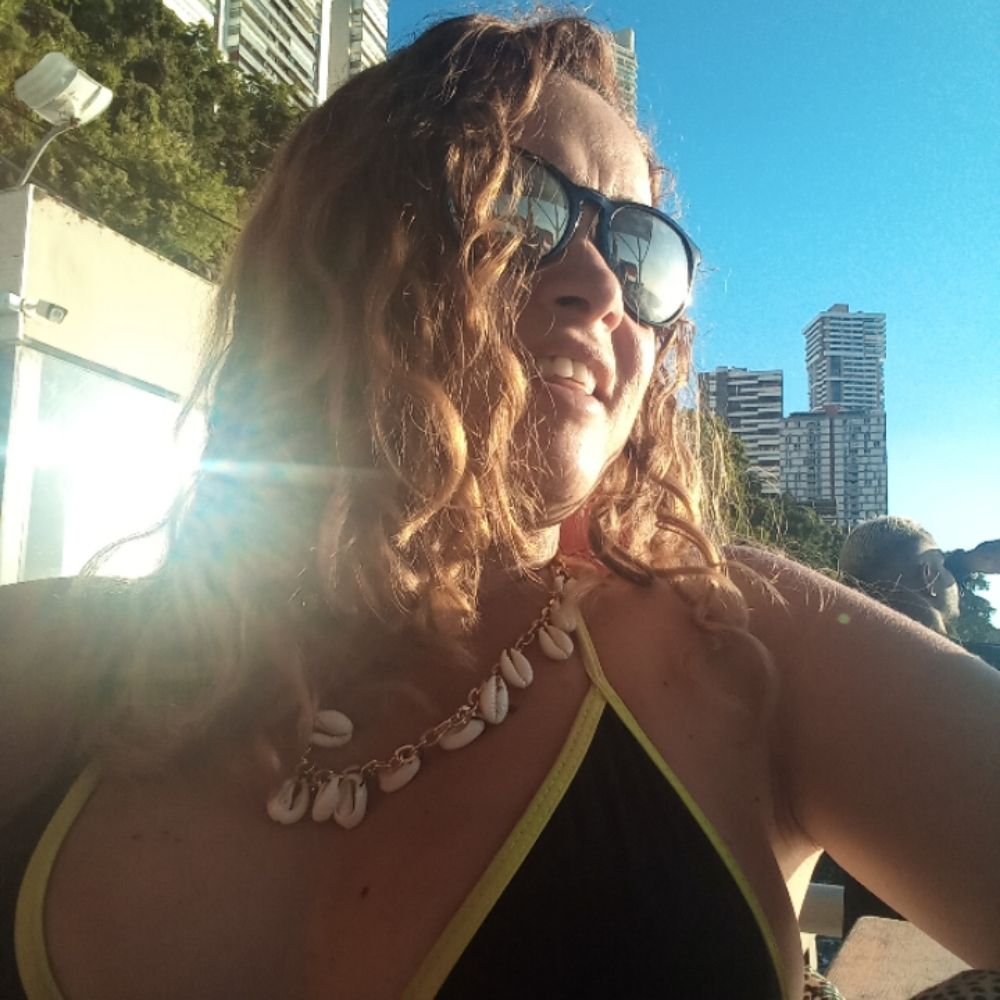 Paula Gomes