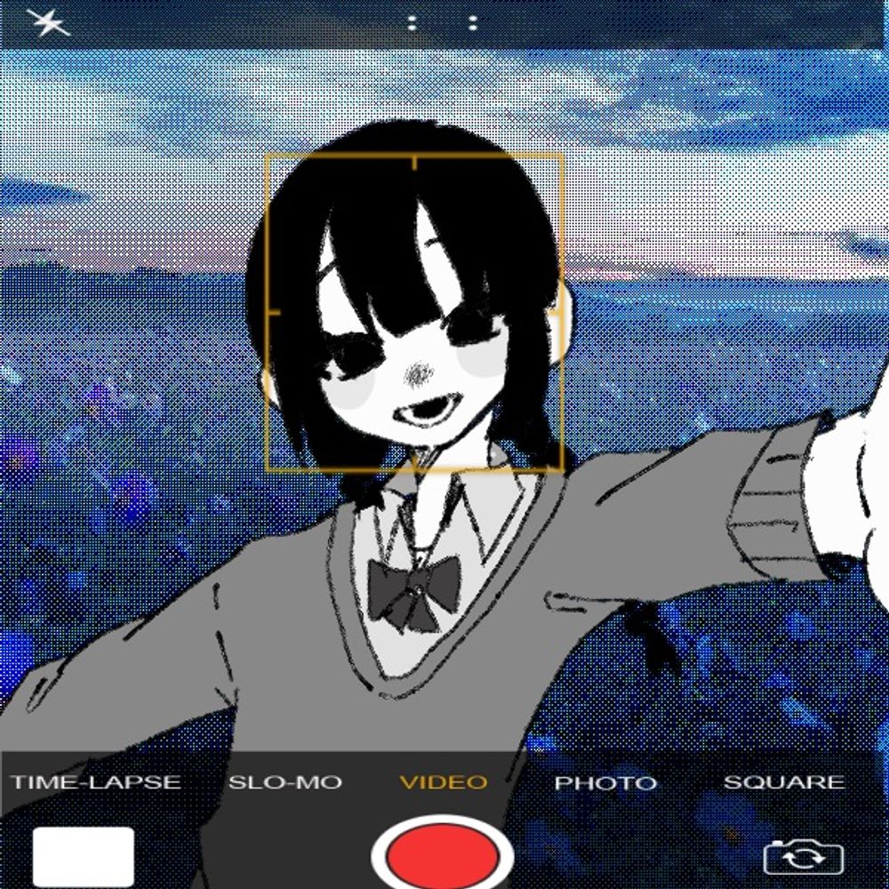 ほほえむ