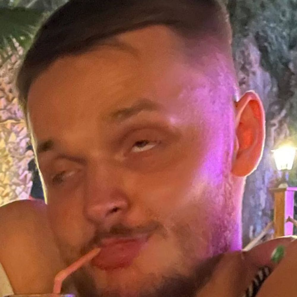 тут теж дєд inside