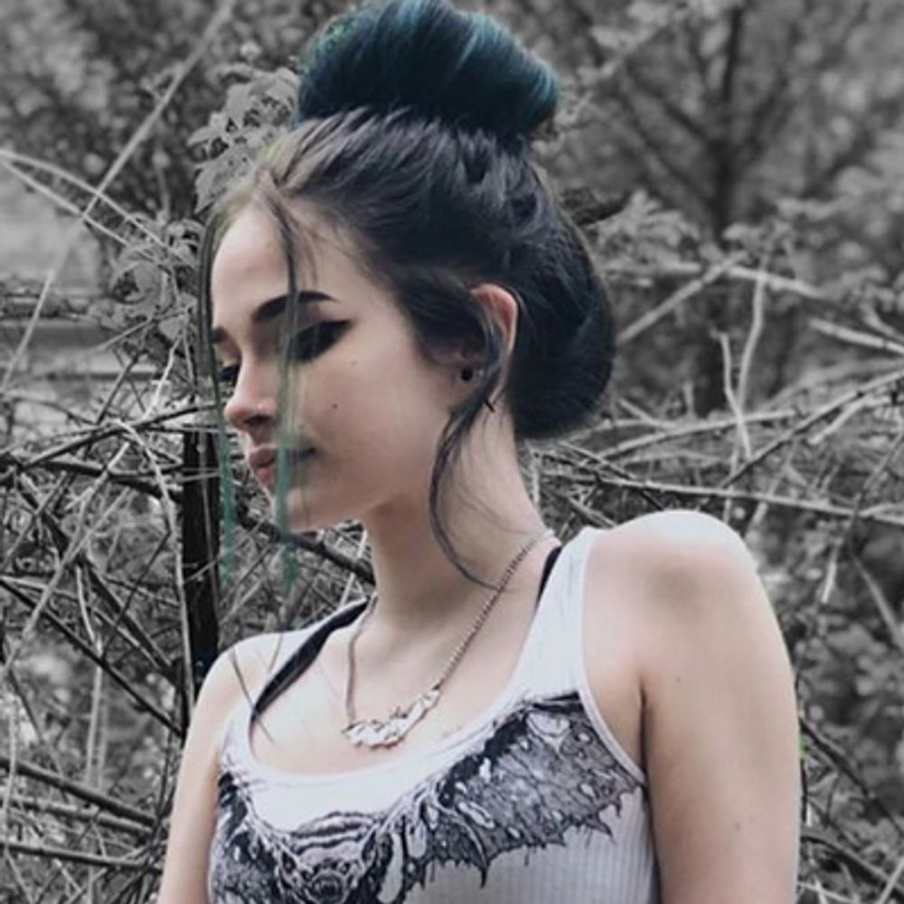 Holly Oakenfield