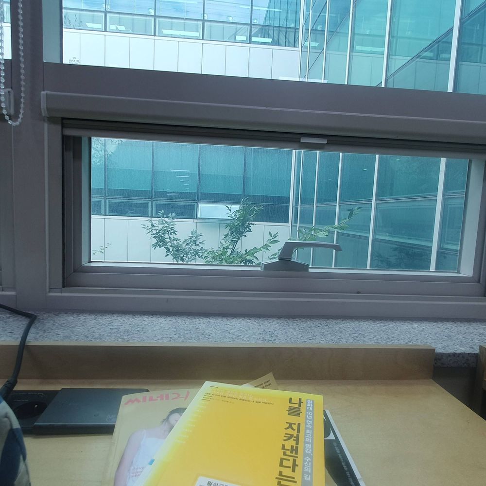 고요한책상
