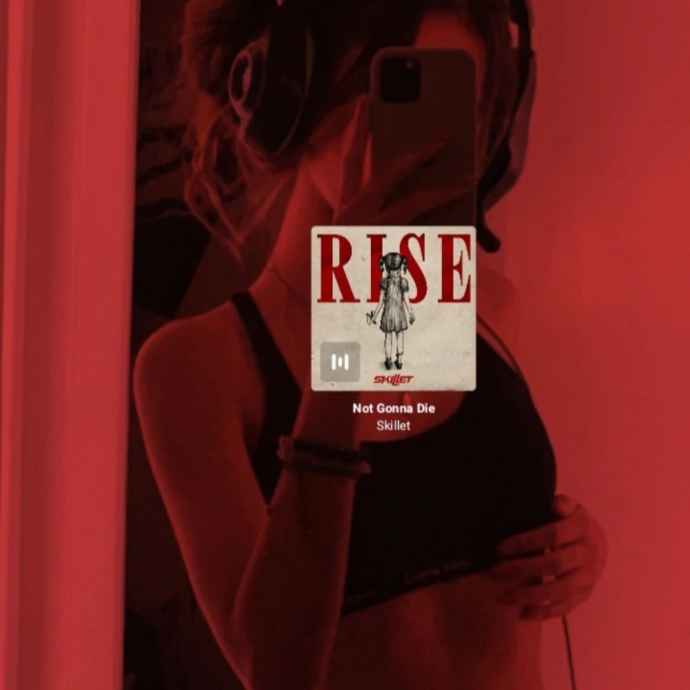 𝐂𝐥𝐞𝐦𝐞𝐧𝐭𝐢𝐧𝐞 💋 