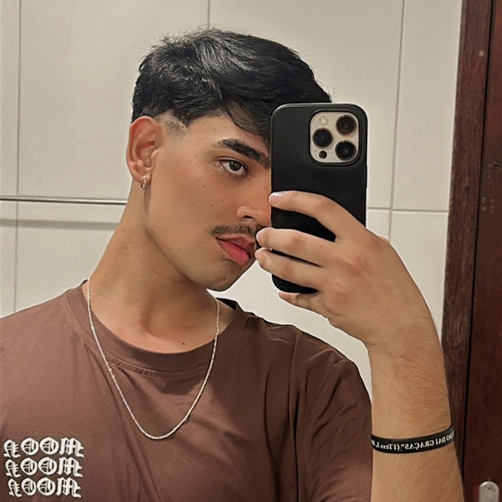 thomás 