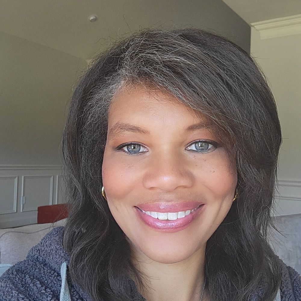 ✨️🧡The Q-tip lady✨️🧡