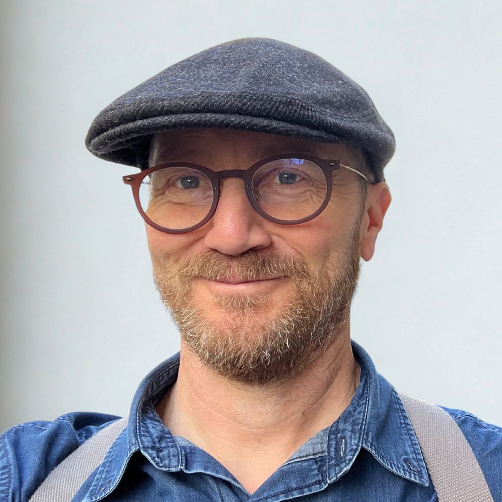 Dr Chris Cleave