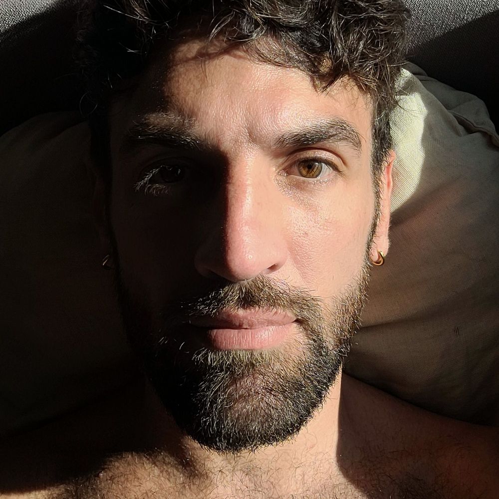 Julian Santiago Favorito